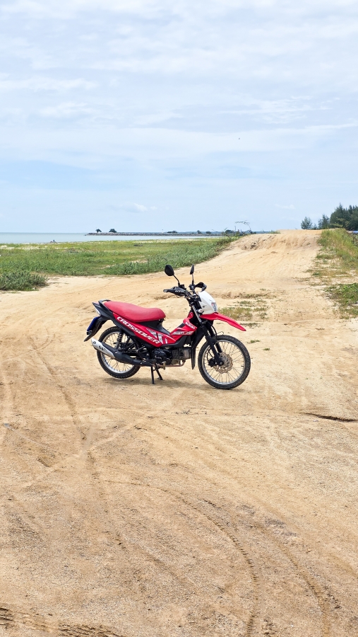 Suzuki Suzuki Raider J Crossover พาเที่ยว นครศรีธรรมราช