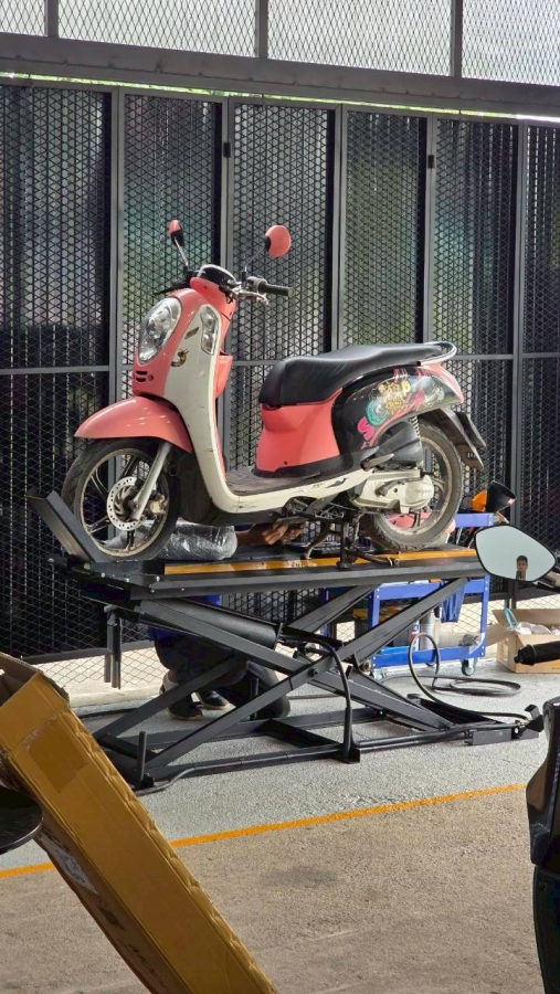 Suzuki บริการซ่อมมอเตอร์ไซค์ เปลี่ยนถ่ายน้ำมันเครื่อง เช็คระยะทุกรุ่น ทุกยี่ห้อ