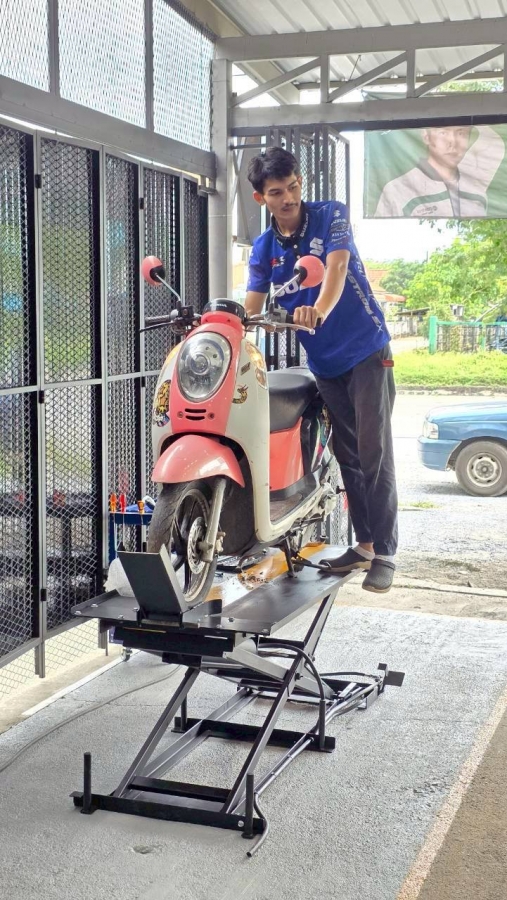 Suzuki บริการซ่อมมอเตอร์ไซค์ เปลี่ยนถ่ายน้ำมันเครื่อง เช็คระยะทุกรุ่น ทุกยี่ห้อ