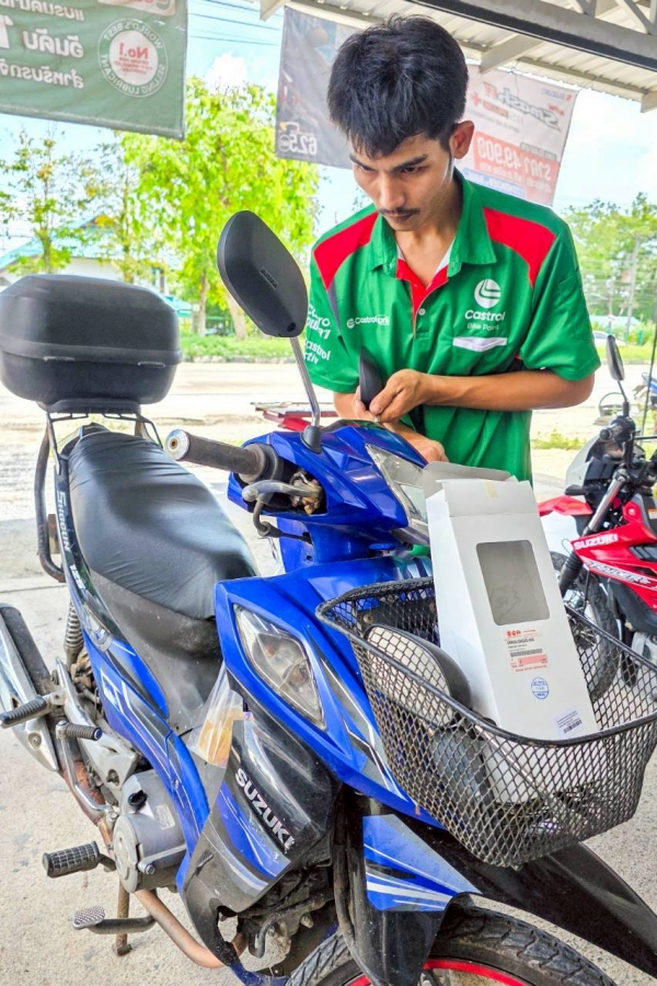Suzuki บริการซ่อมมอเตอร์ไซค์ เปลี่ยนถ่ายน้ำมันเครื่อง เช็คระยะทุกรุ่น ทุกยี่ห้อ
